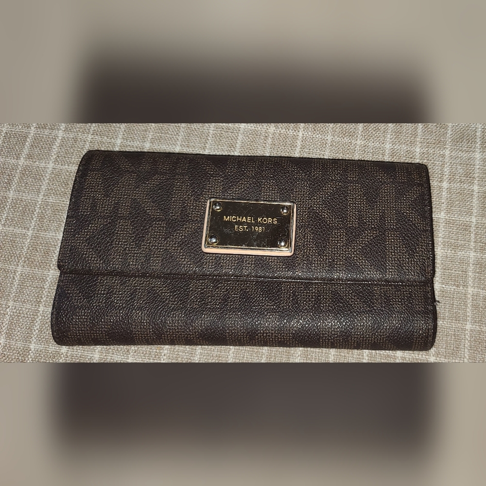 Large Michael Kors wallet